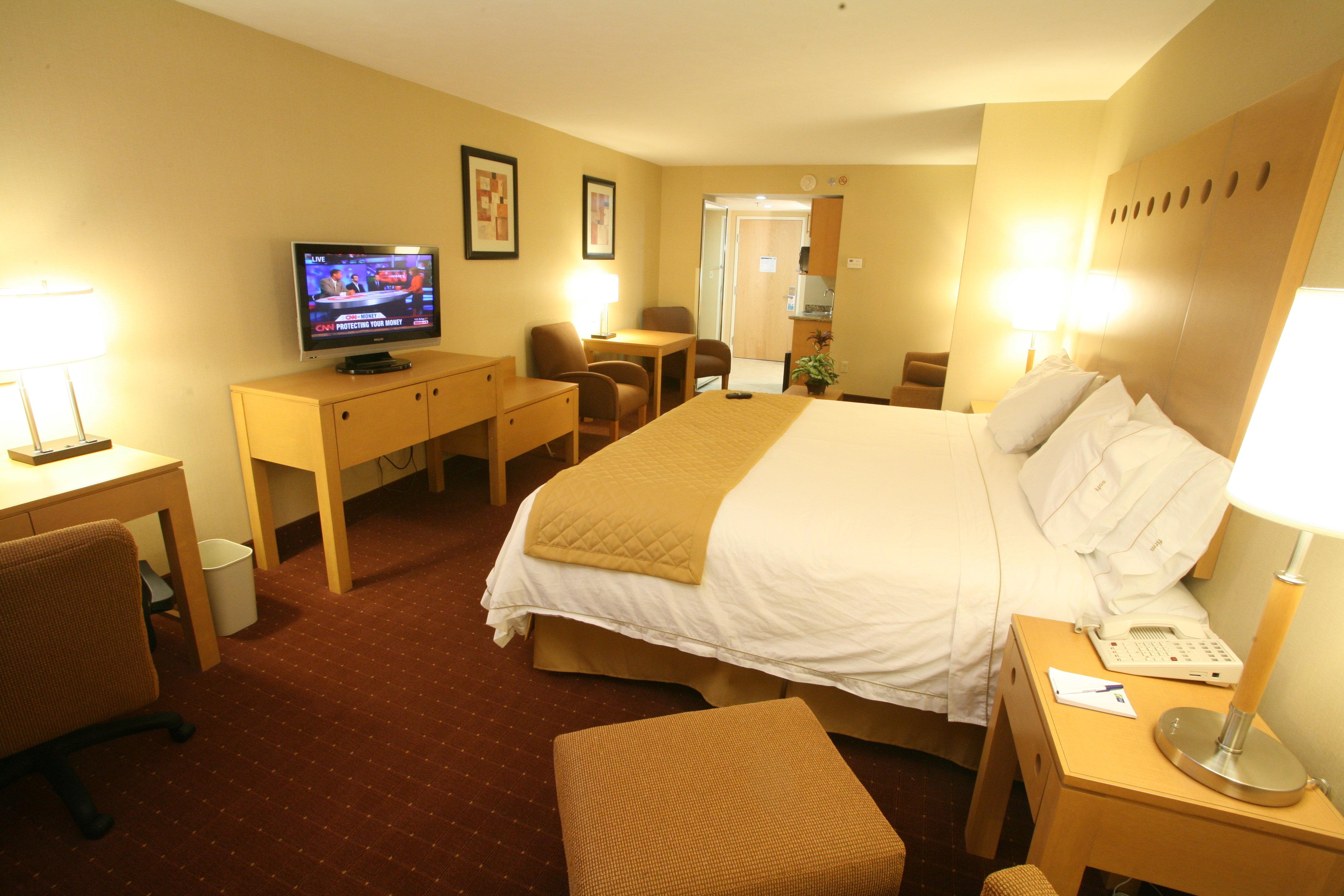 Holiday Inn Express Saltillo Zona Aeropuerto By Ihg Экстерьер фото