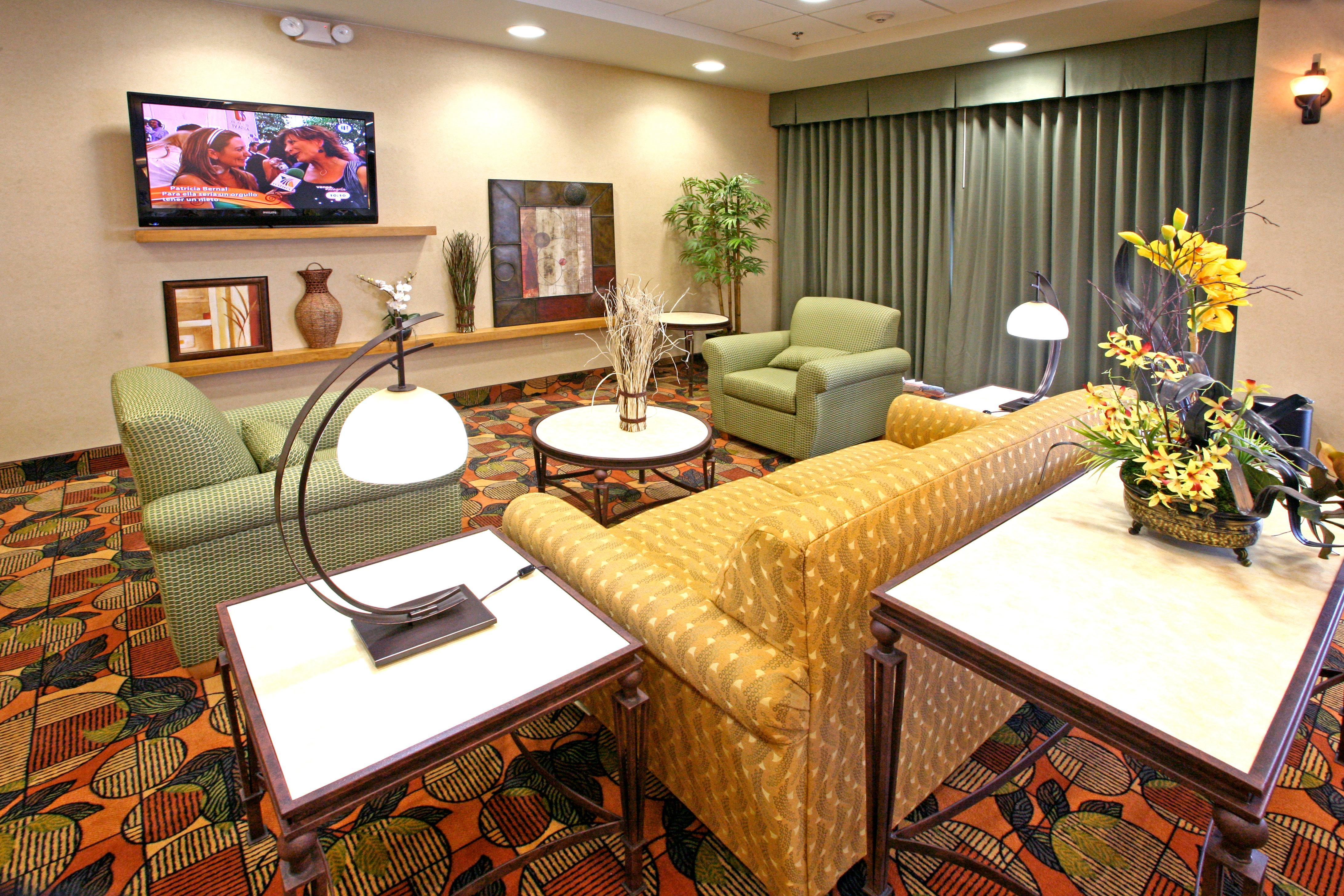 Holiday Inn Express Saltillo Zona Aeropuerto By Ihg Экстерьер фото