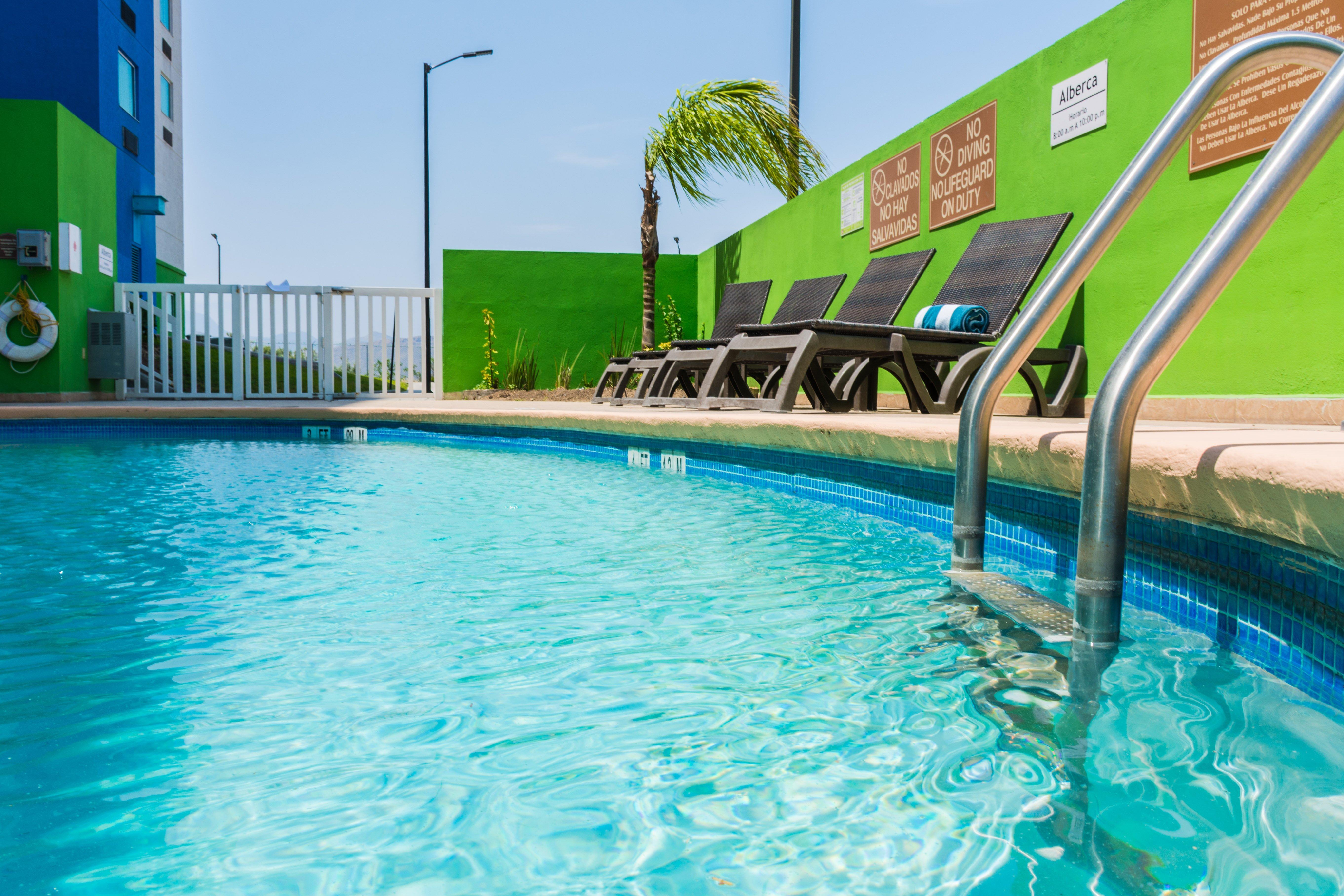 Holiday Inn Express Saltillo Zona Aeropuerto By Ihg Экстерьер фото