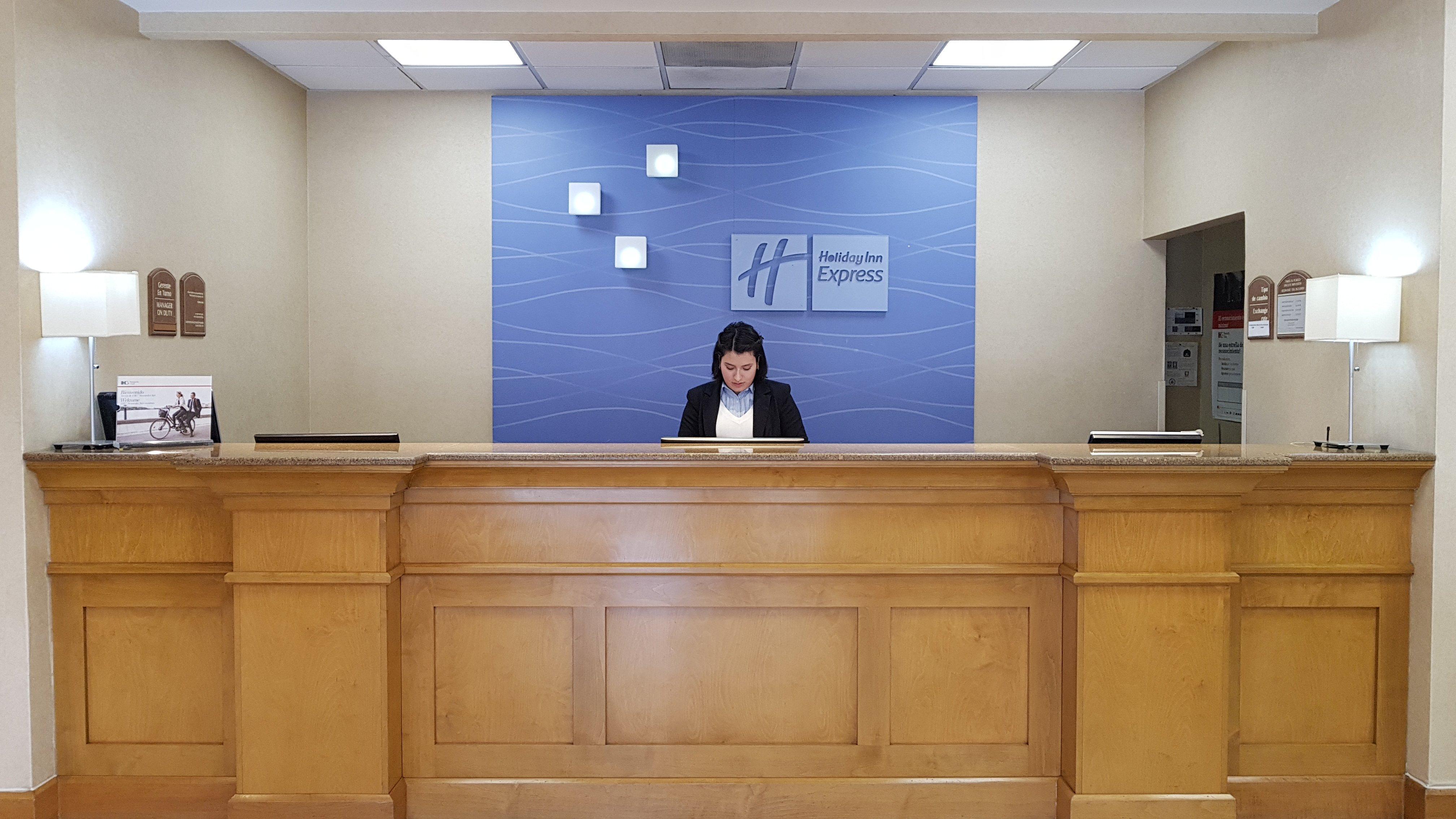 Holiday Inn Express Saltillo Zona Aeropuerto By Ihg Экстерьер фото