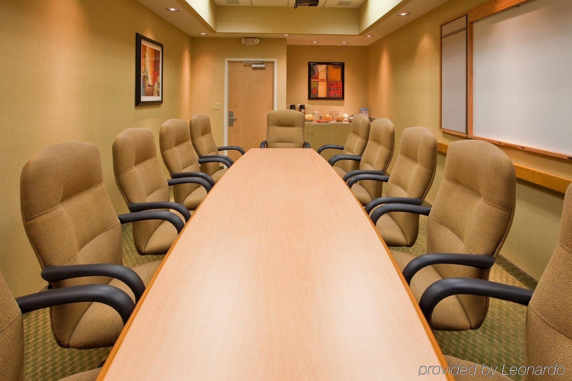 Holiday Inn Express Saltillo Zona Aeropuerto By Ihg Экстерьер фото