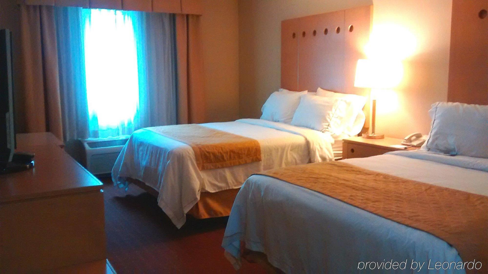 Holiday Inn Express Saltillo Zona Aeropuerto By Ihg Экстерьер фото