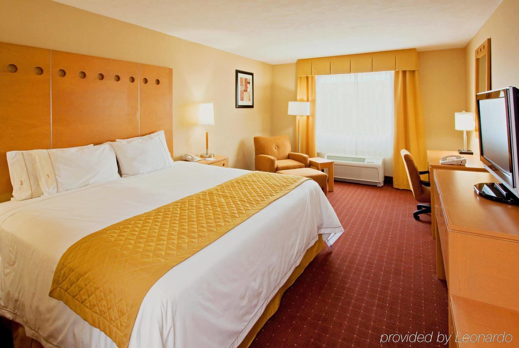 Holiday Inn Express Saltillo Zona Aeropuerto By Ihg Экстерьер фото