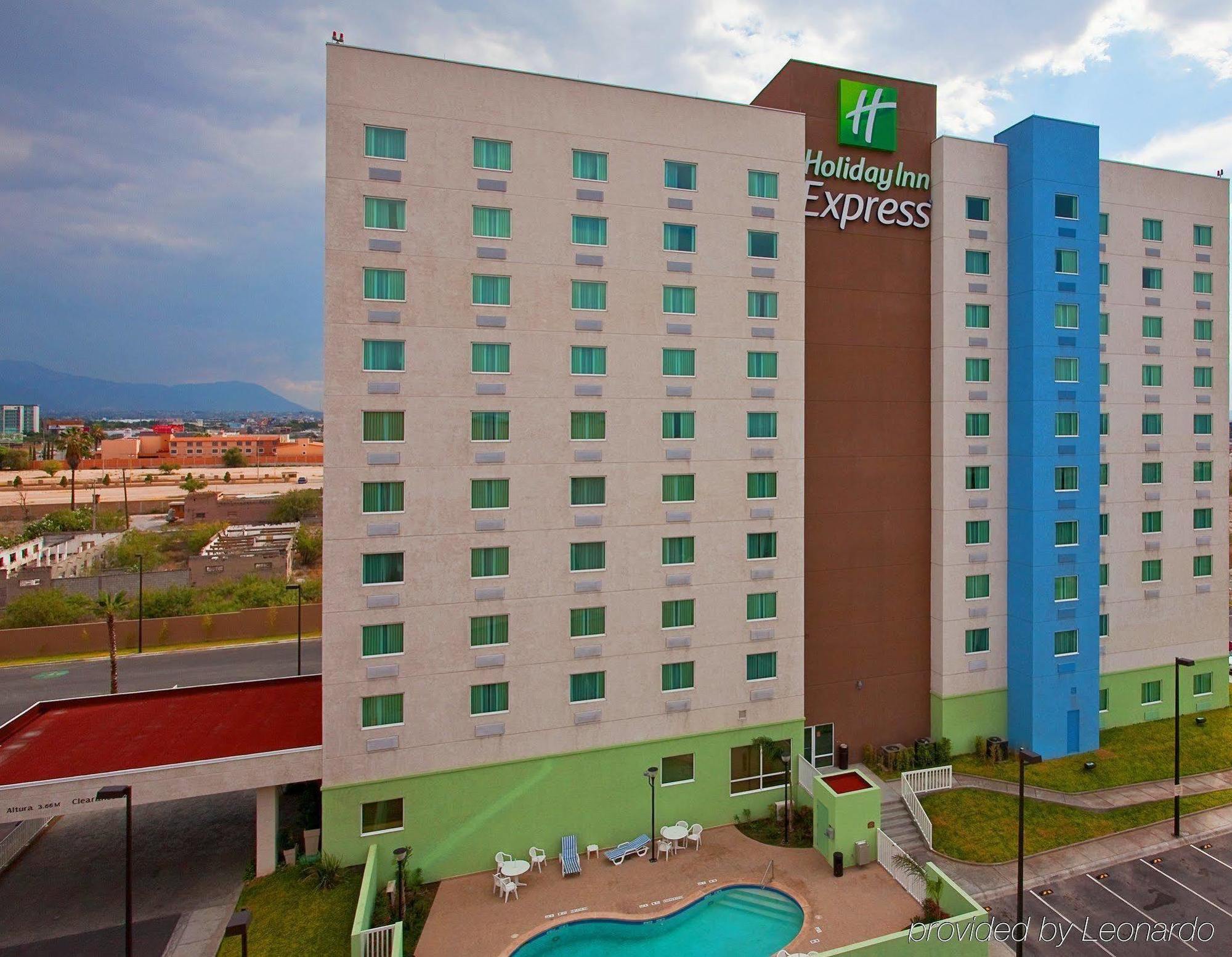 Holiday Inn Express Saltillo Zona Aeropuerto By Ihg Экстерьер фото