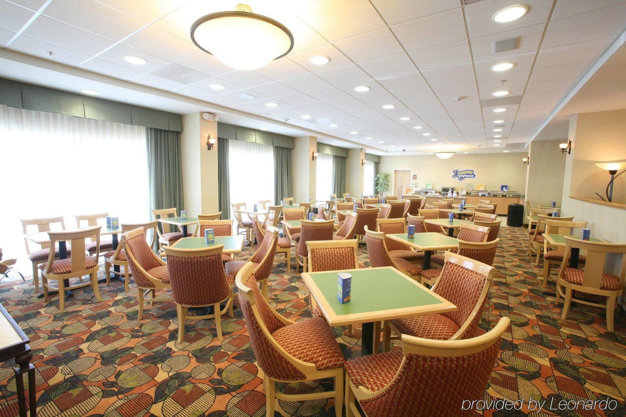 Holiday Inn Express Saltillo Zona Aeropuerto By Ihg Экстерьер фото